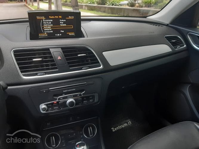 Audi Q3 8
