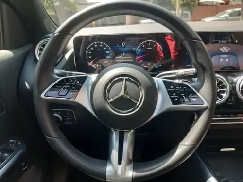 Mercedes-Benz GLA 200 20