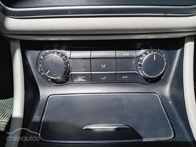 Mercedes-Benz Gla 220D 13