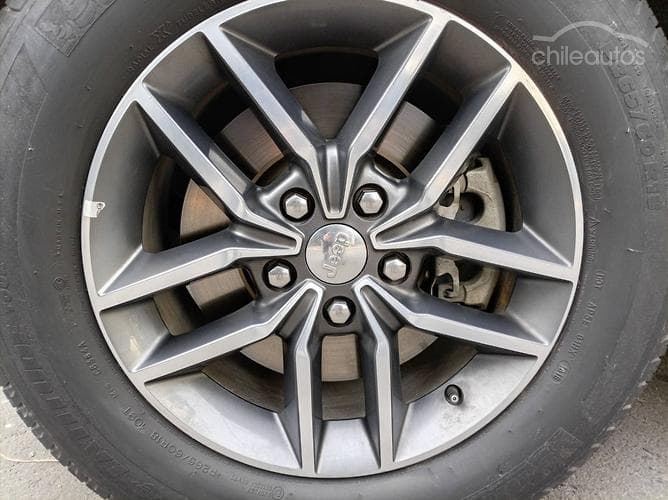 Jeep Grand Cherokee 24