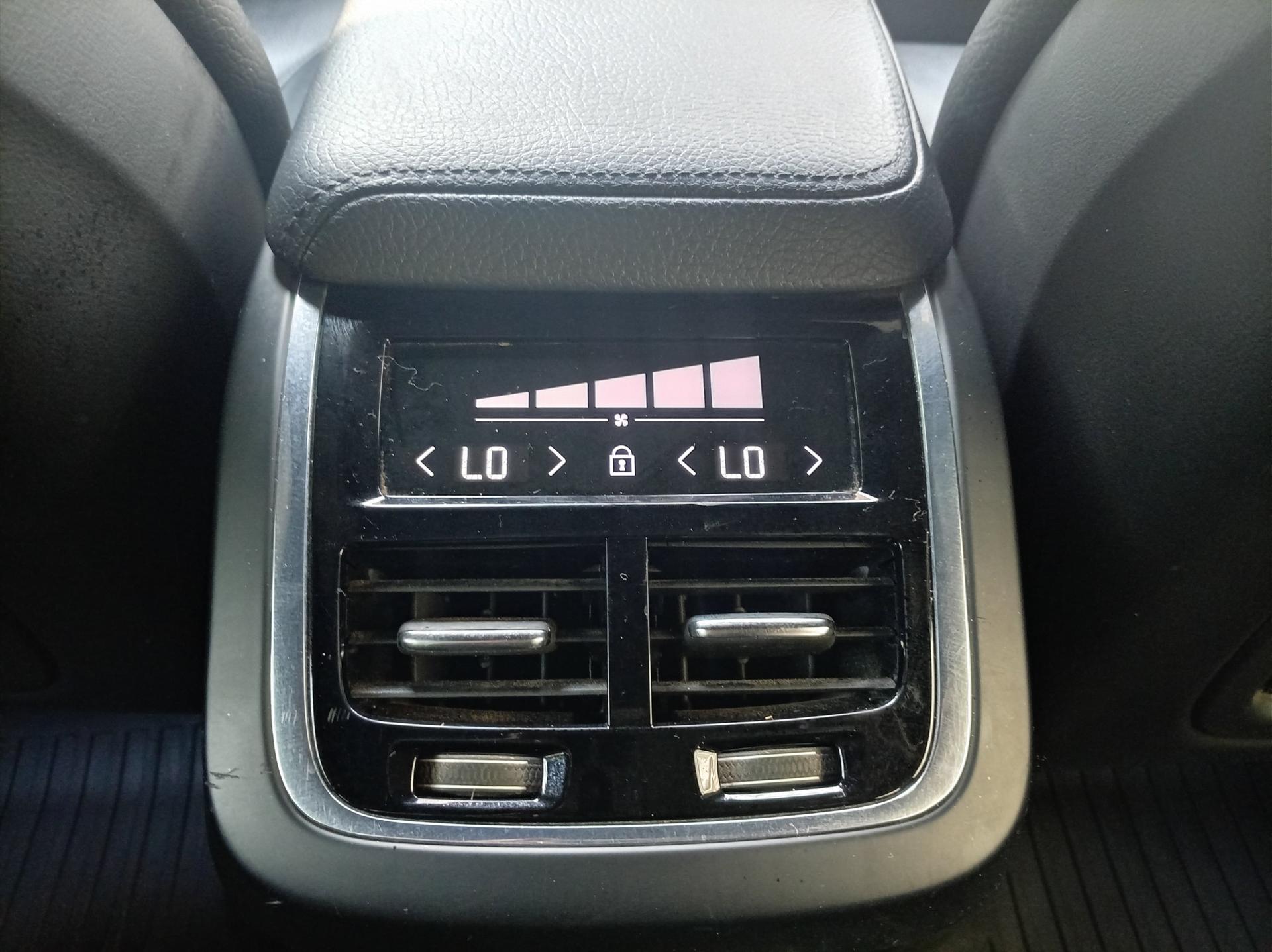 Volvo XC60 23