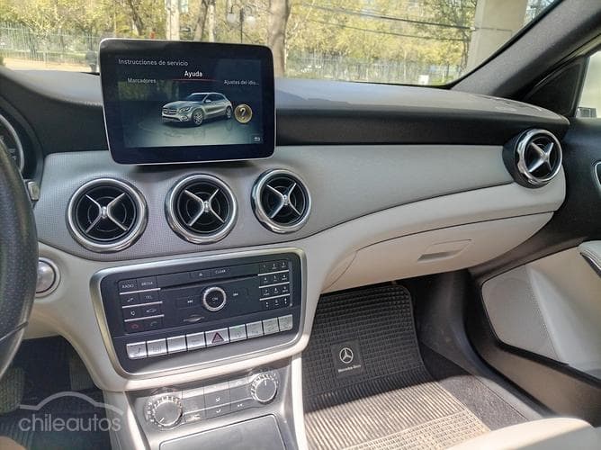 Mercedes-Benz Gla 220D 8