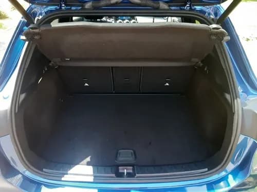 Mercedes-Benz GLA 200 24
