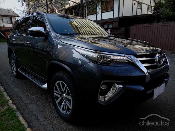Toyota Fortuner 3