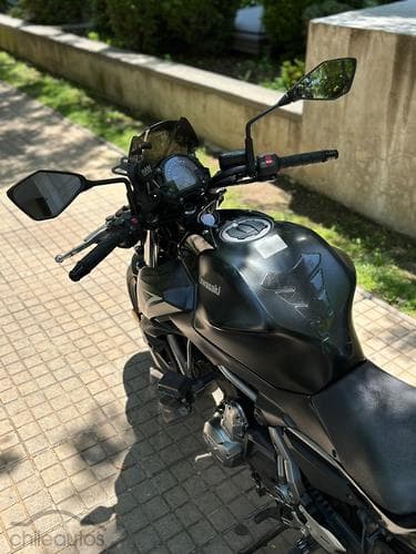 Kawasaki Z 650 7