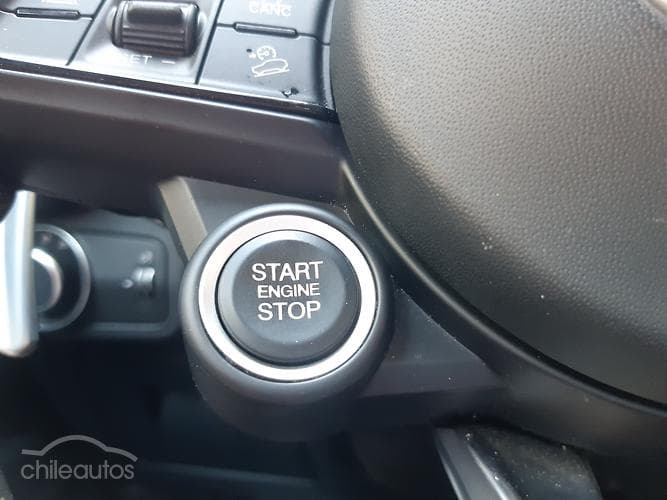 Alfa Romeo Stelvio 12