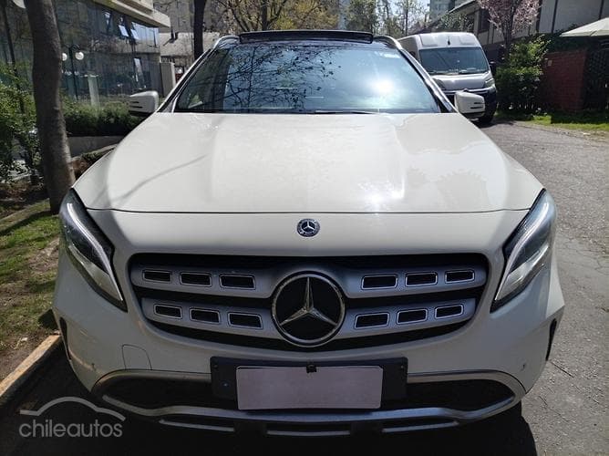 Mercedes-Benz Gla 220D 2