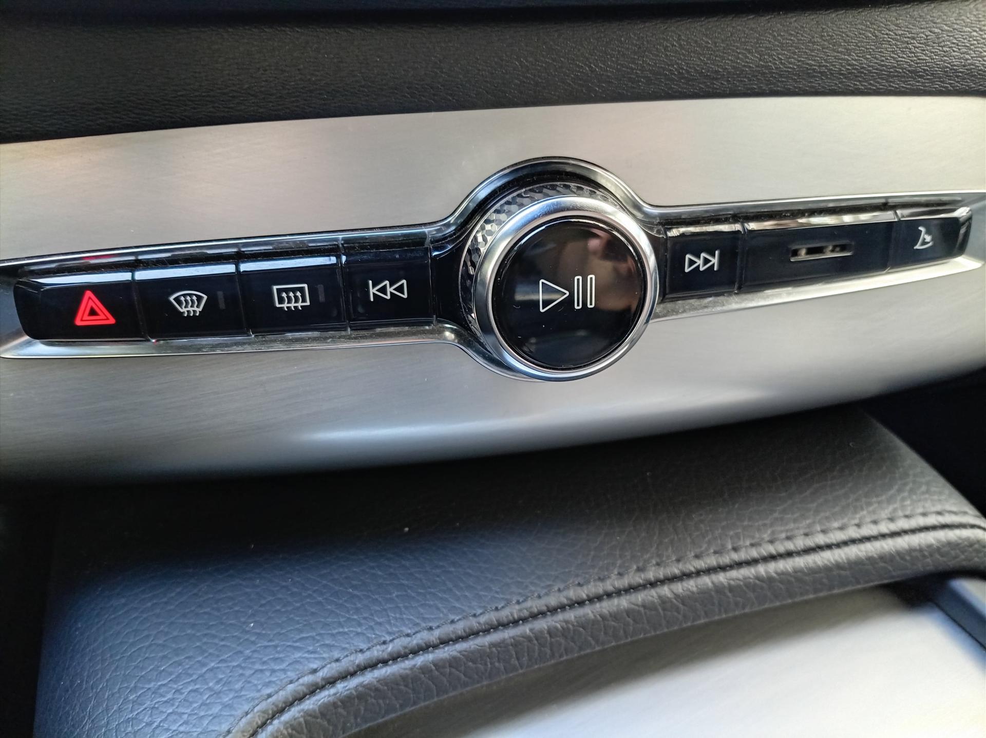 Volvo XC90 13