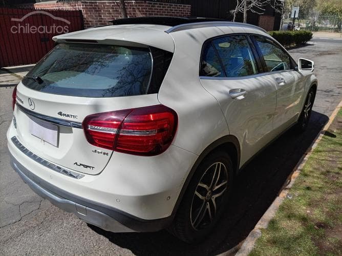 Mercedes-Benz Gla 220D 4