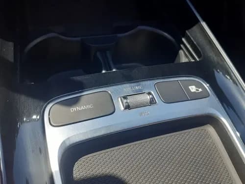 Mercedes-Benz GLA 200 14