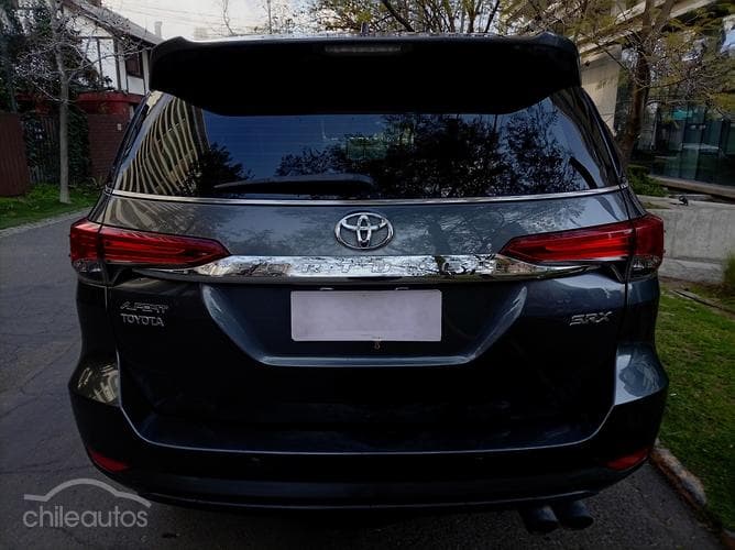 Toyota Fortuner 5