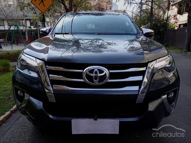 Toyota Fortuner 2