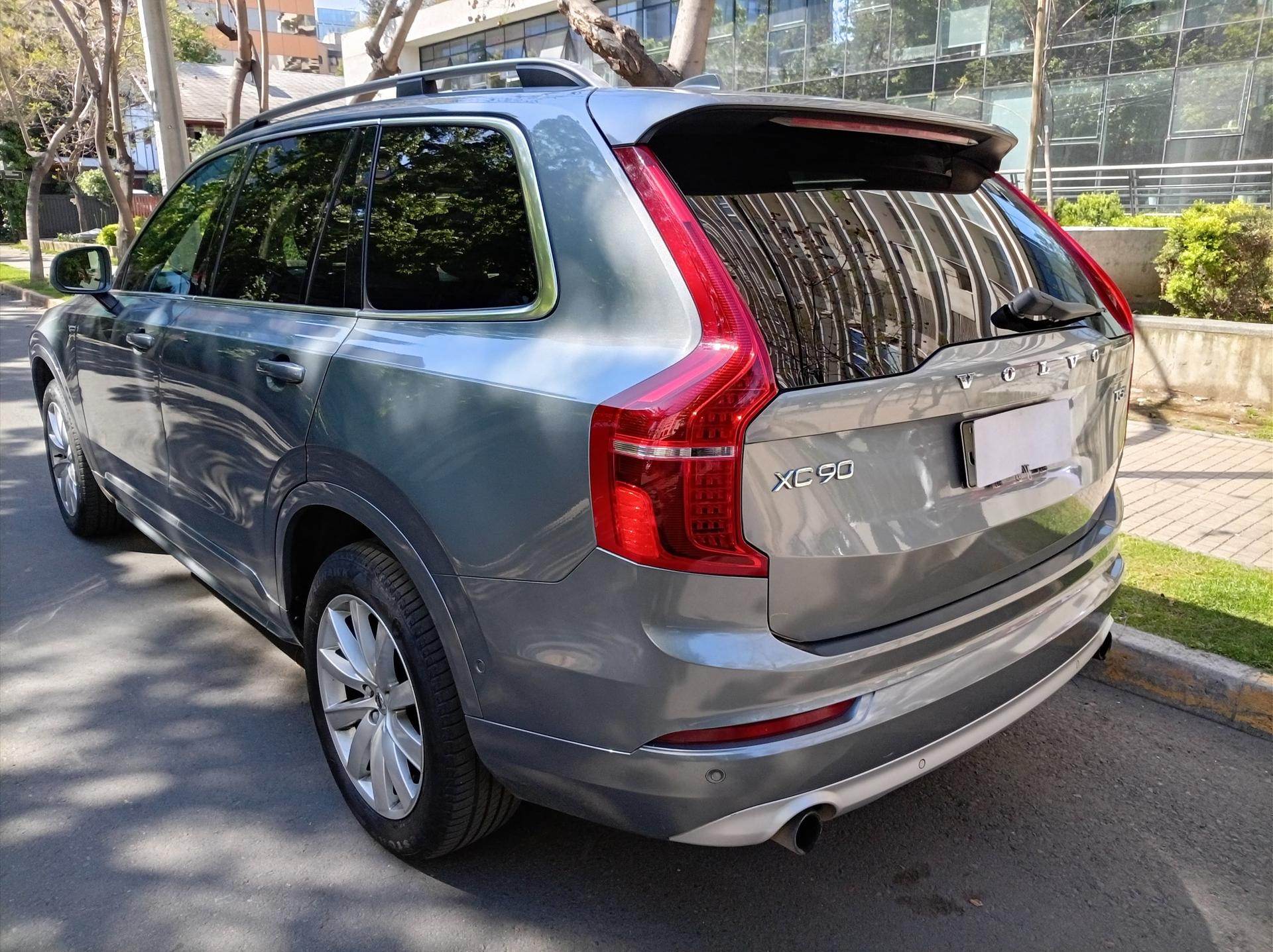 Volvo XC90 6