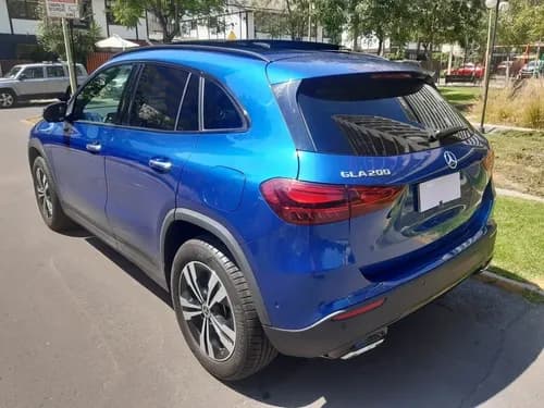 Mercedes-Benz GLA 200 6