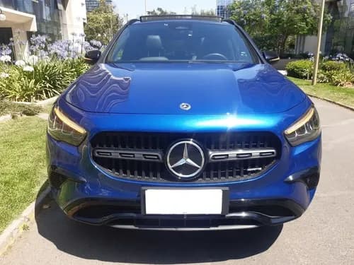 Mercedes-Benz GLA 200 2