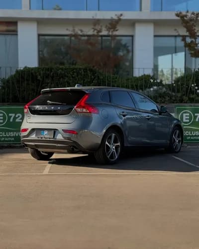 Volvo V40 3