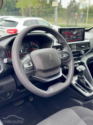Peugeot Landtrek 13