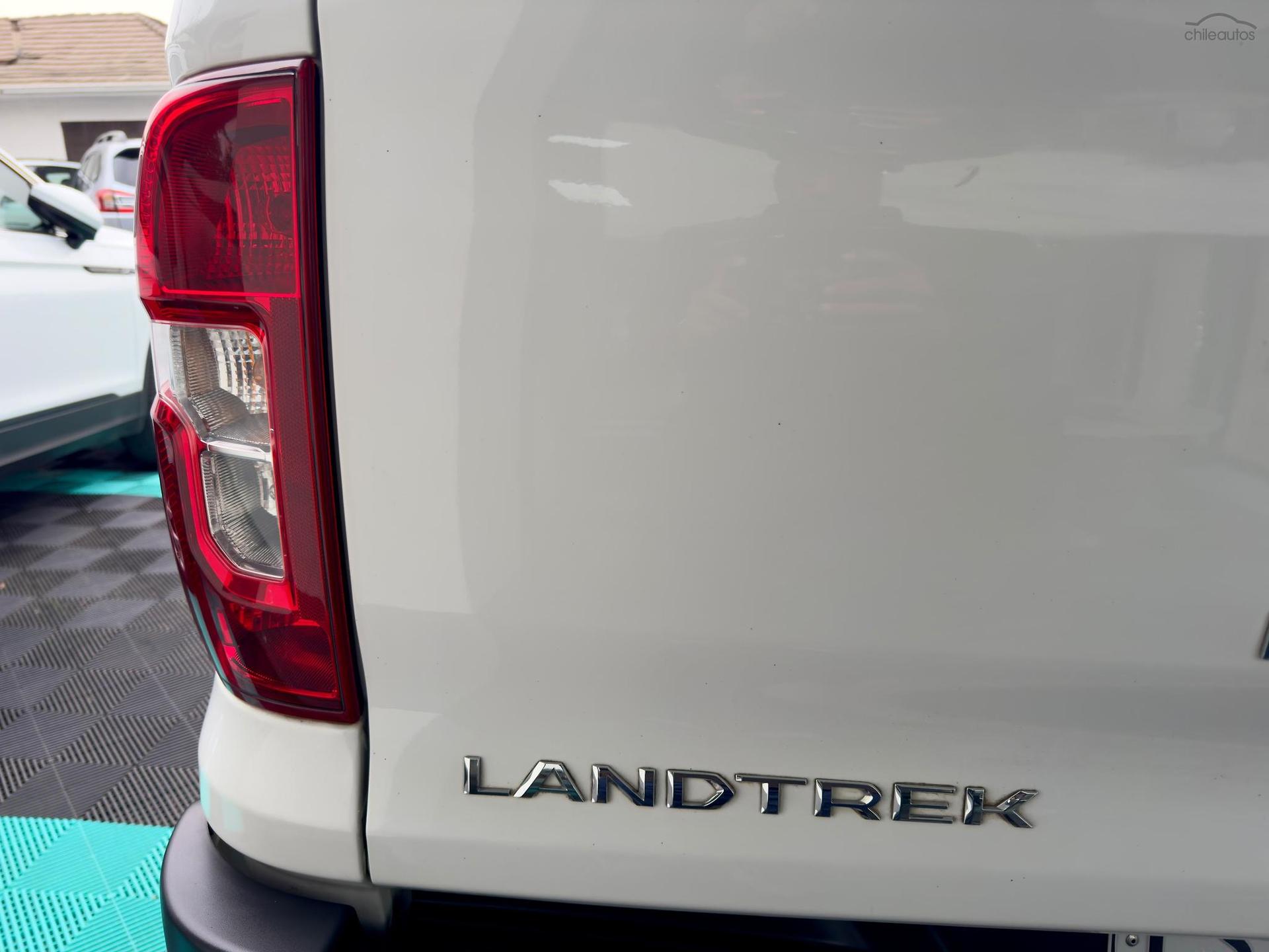 Peugeot Landtrek 4