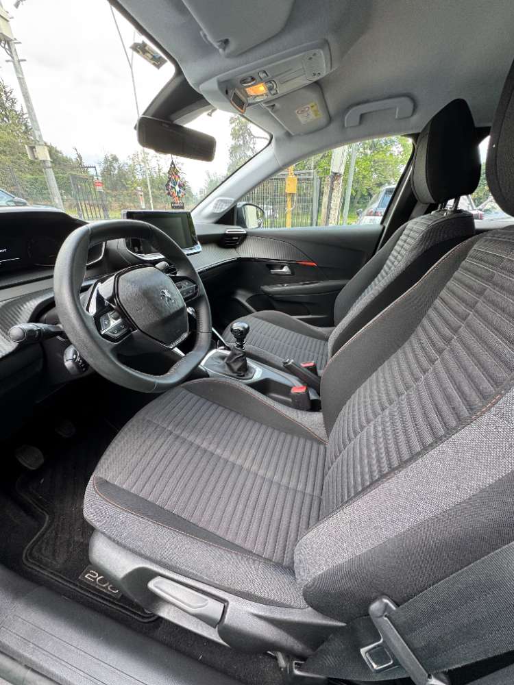 Peugeot 208 17
