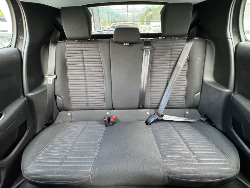 Peugeot 208 26