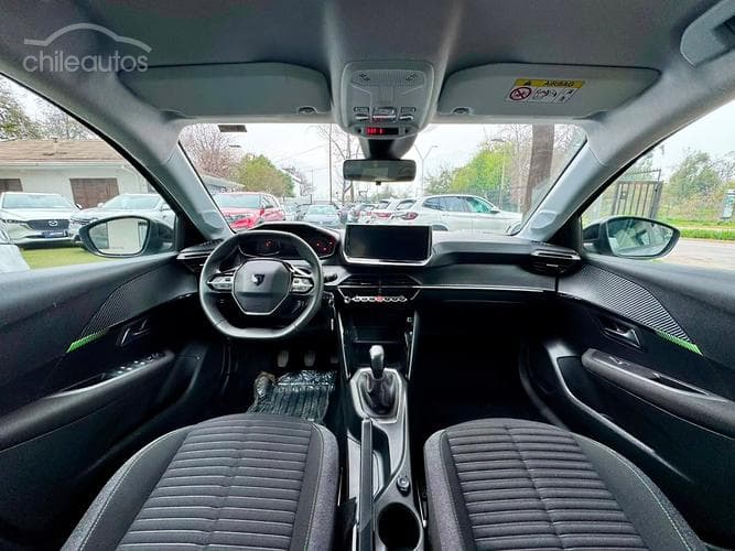 Peugeot 208 14