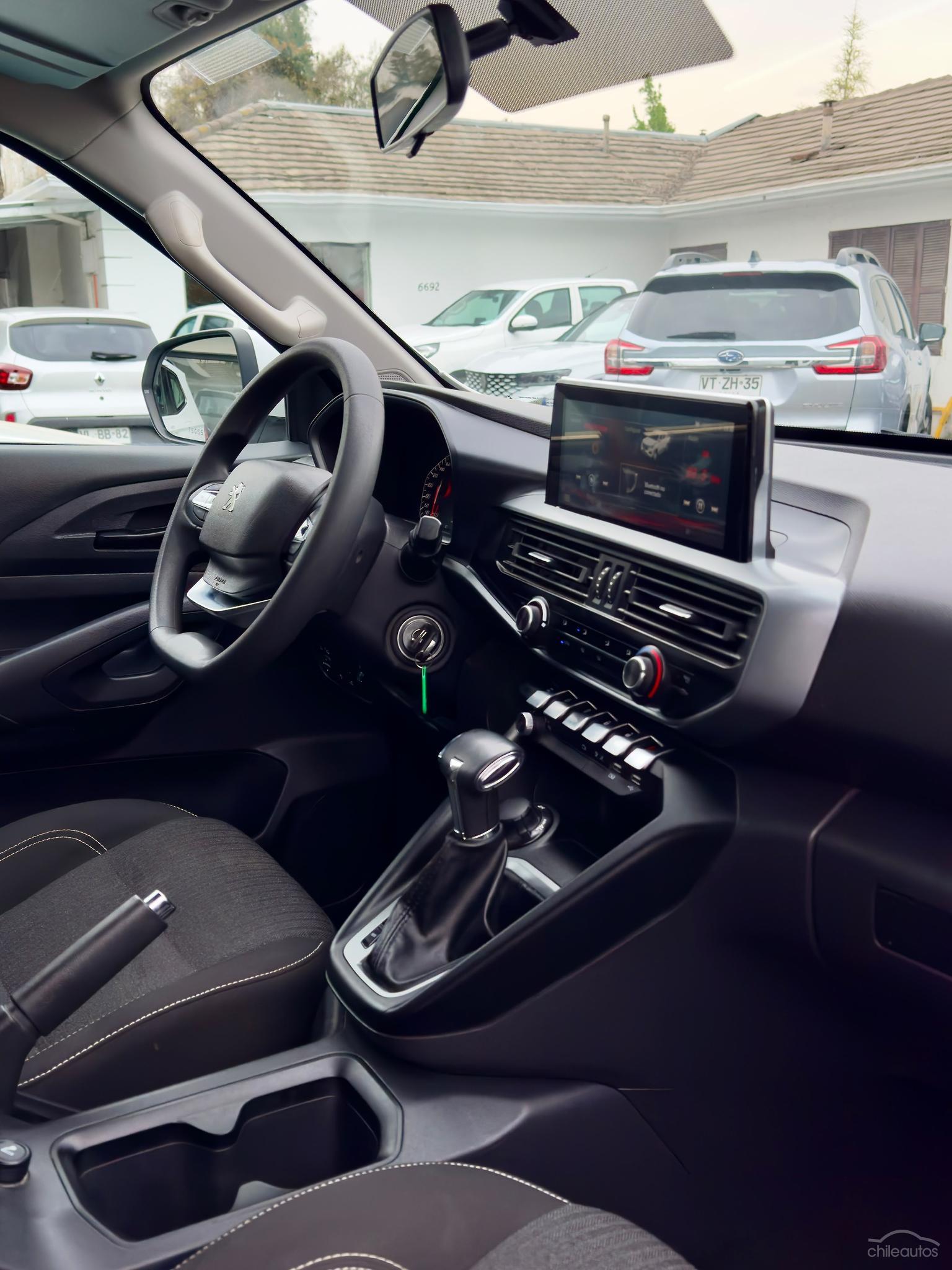Peugeot Landtrek 19