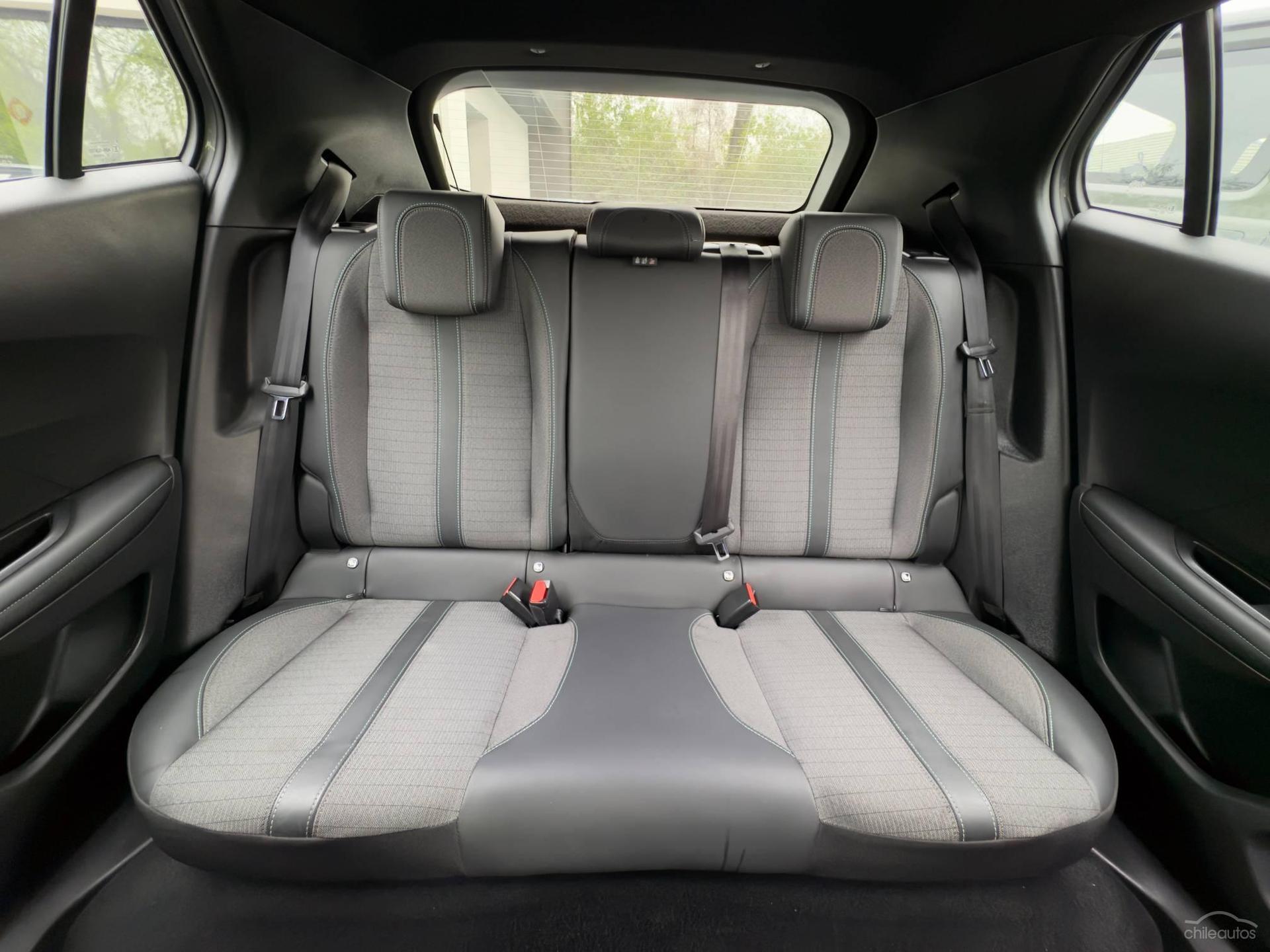 Peugeot 2008 21