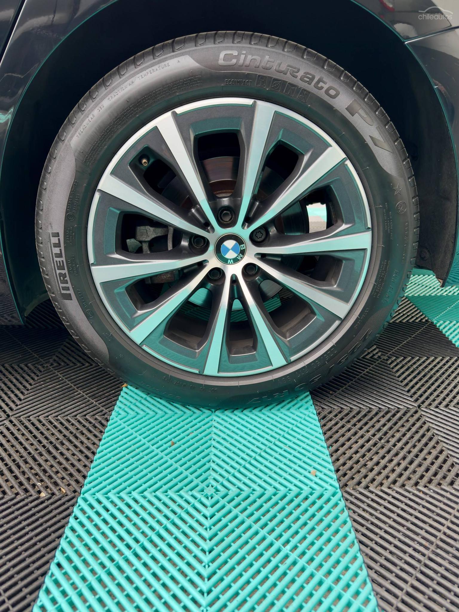 BMW 320I 23