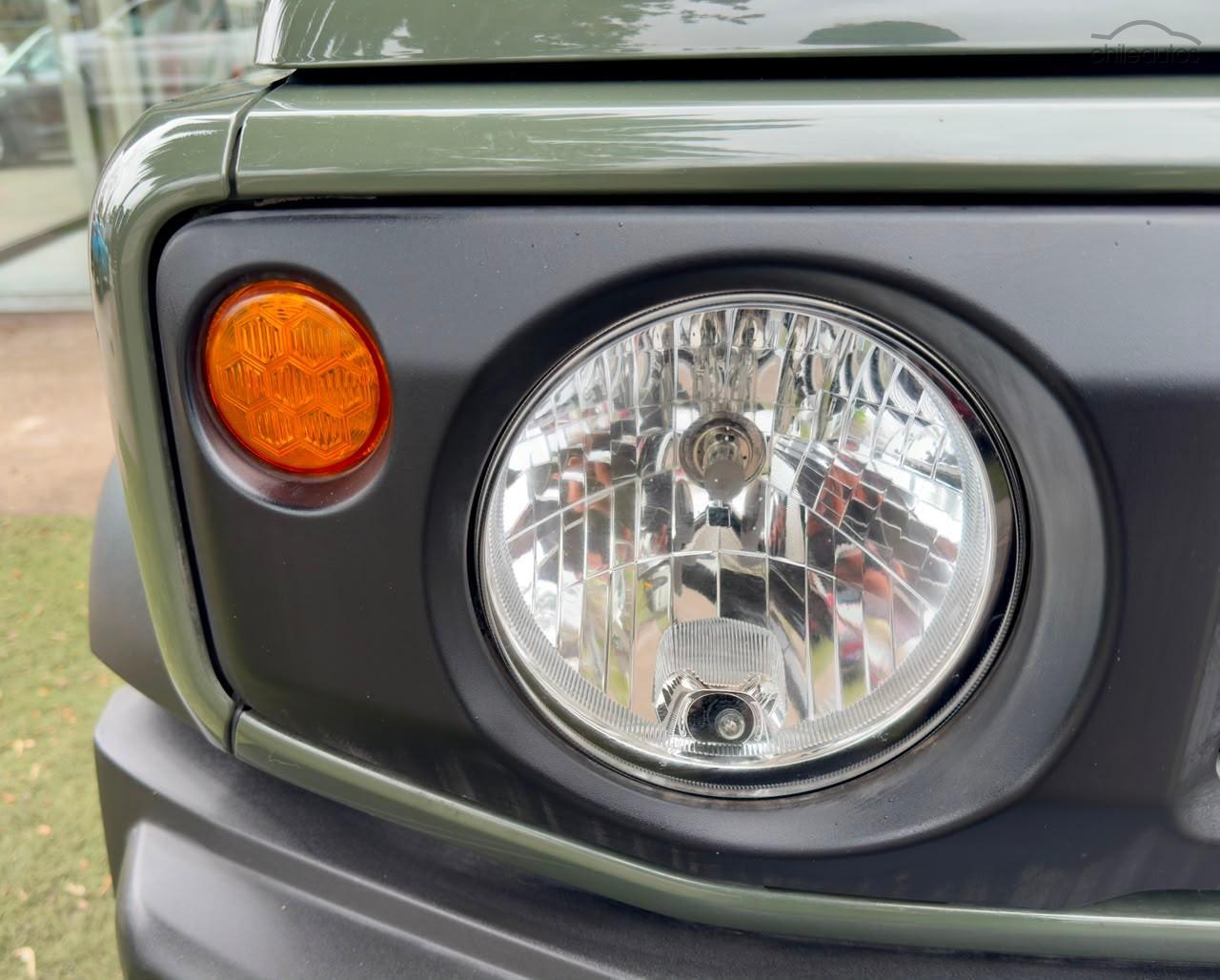 Suzuki Jimny 10