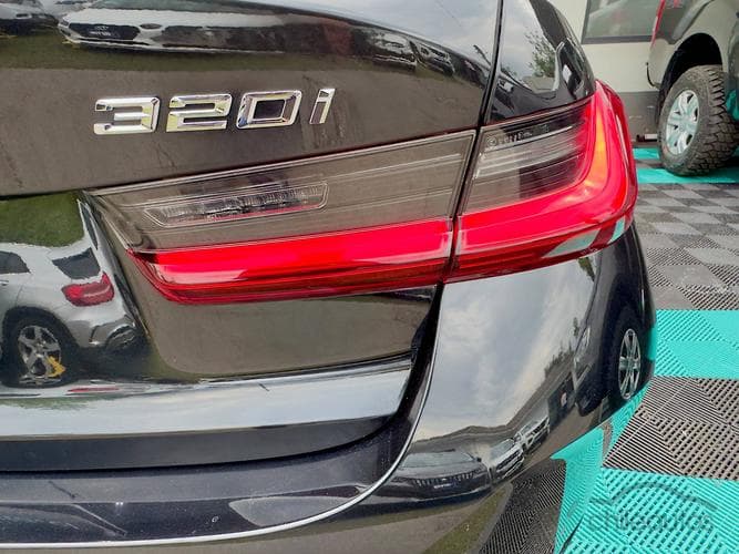 BMW 320I 7