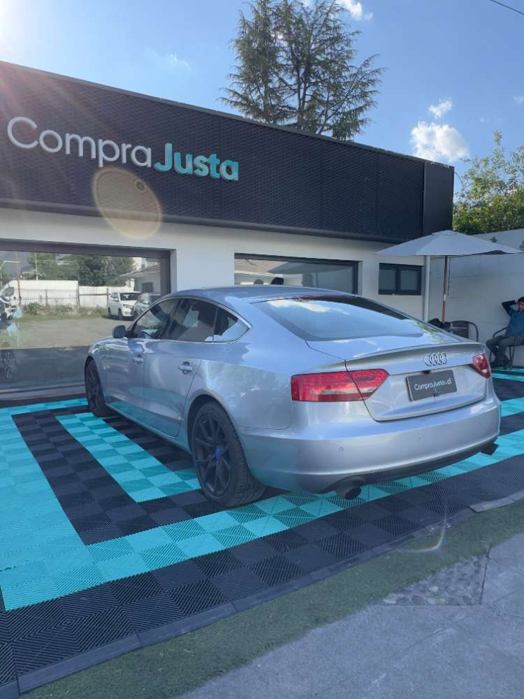 Audi A5 4