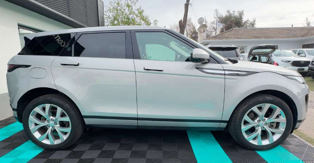 Land Rover Evoque 9