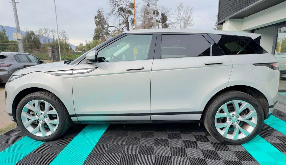 Land Rover Evoque 3