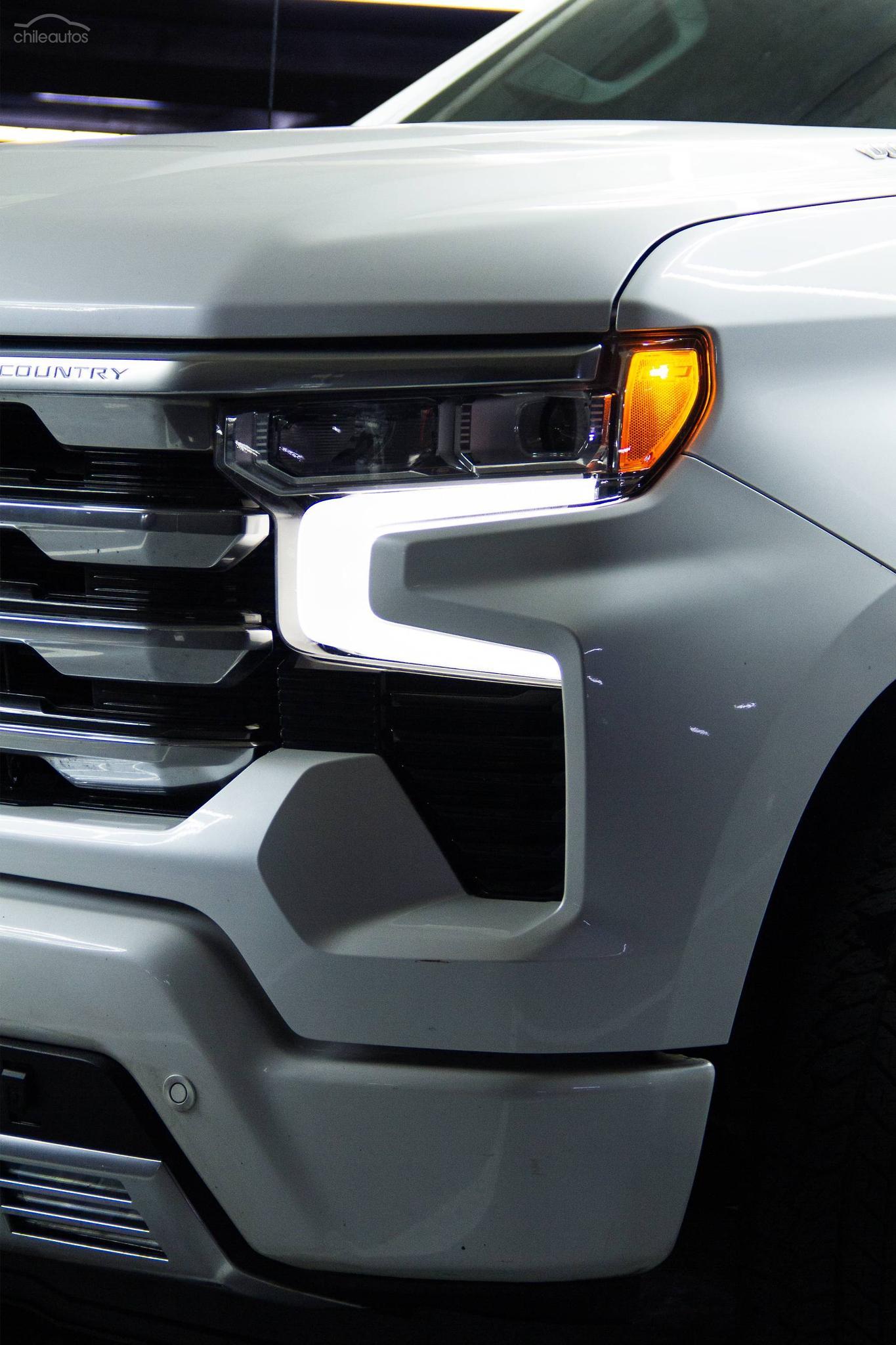 Chevrolet Silverado 6
