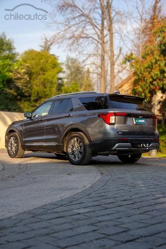 Ford Explorer 4