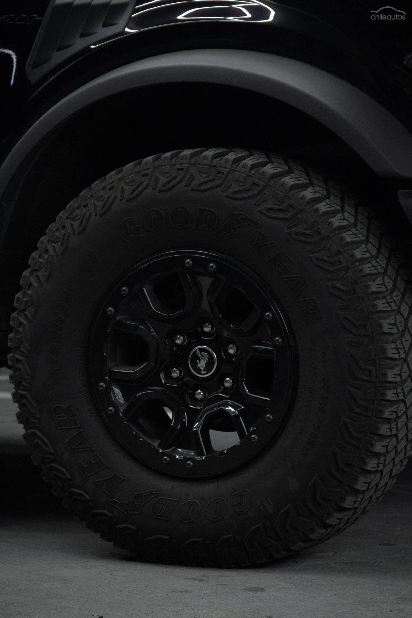 Ford Bronco 13