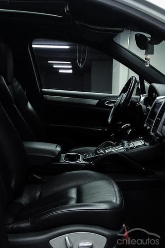 Porsche Cayenne 16