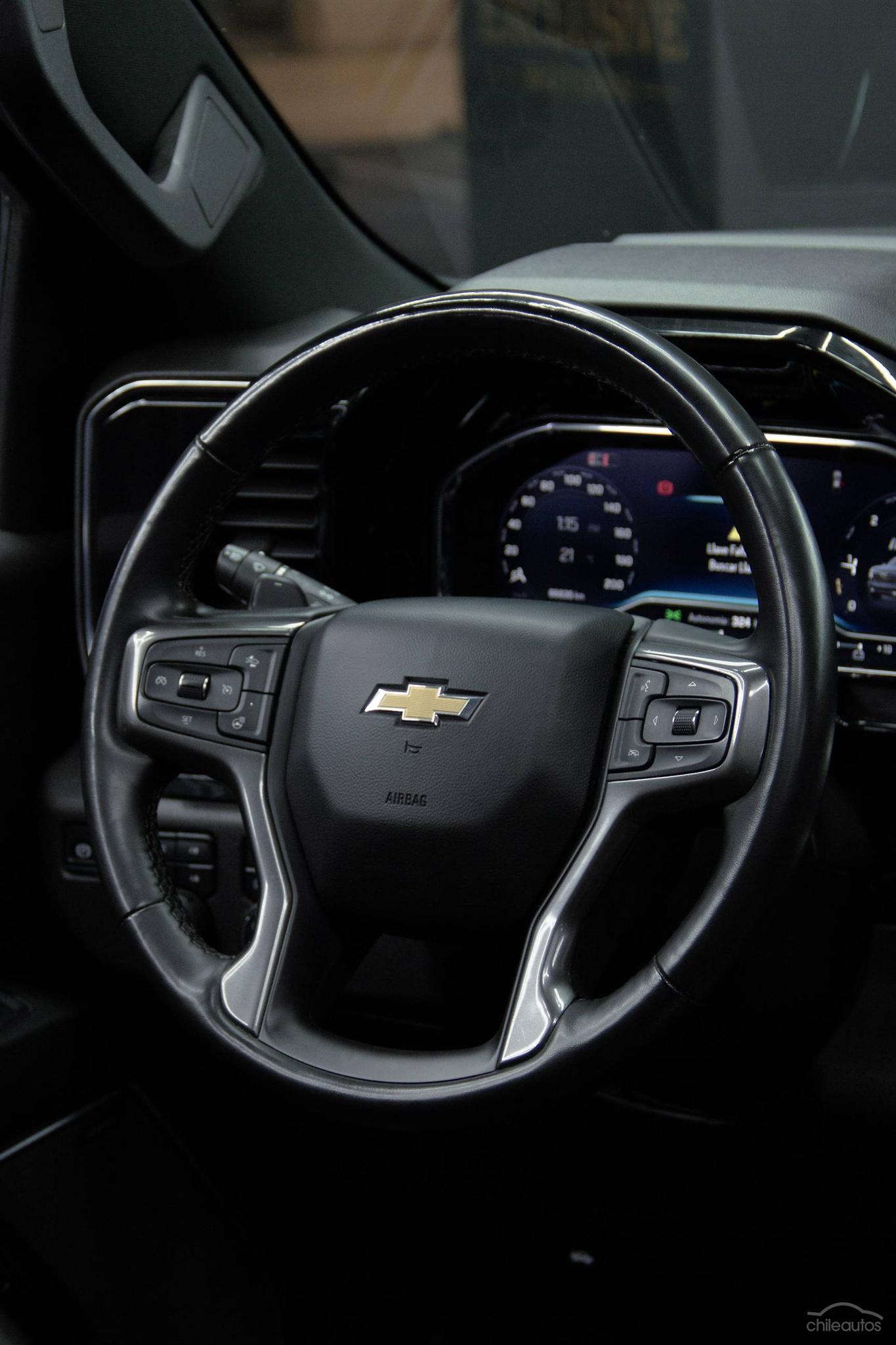 Chevrolet Silverado 24