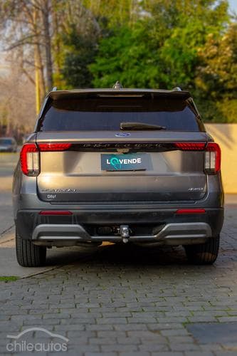 Ford Explorer 6