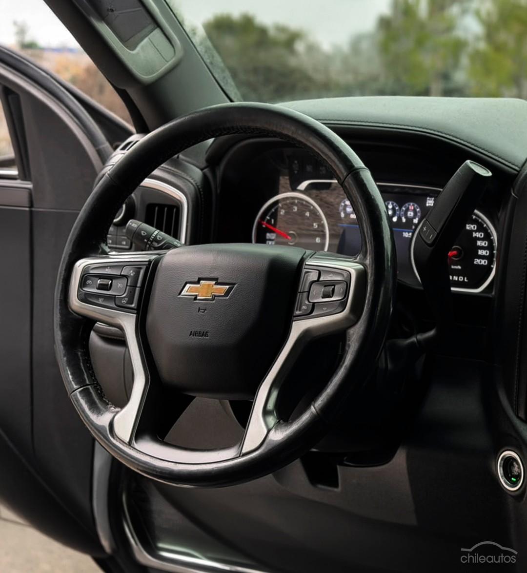 Chevrolet Silverado 12