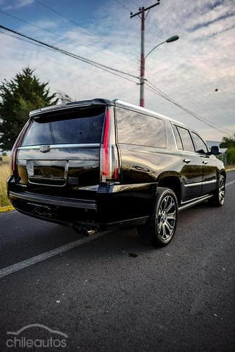 Cadillac Escalade 16