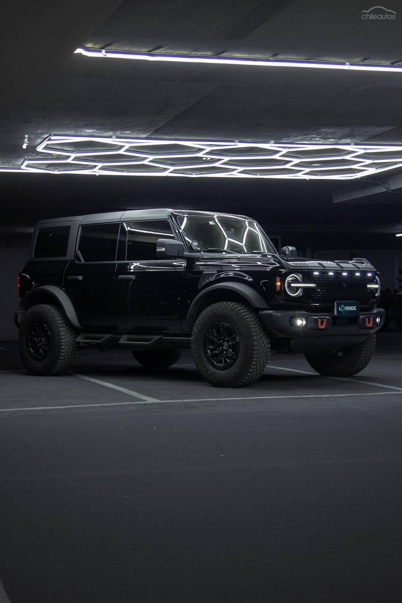 Ford Bronco 2