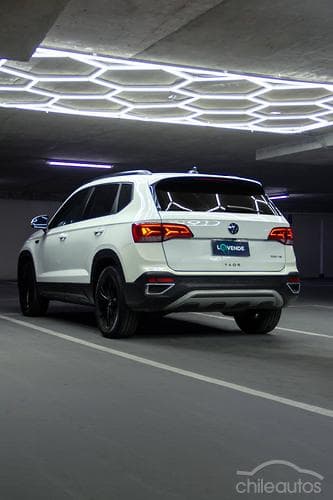 Volkswagen Taos 3