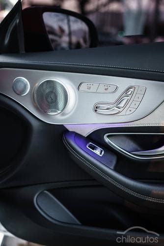 Mercedes-Benz C 63 Amg 10