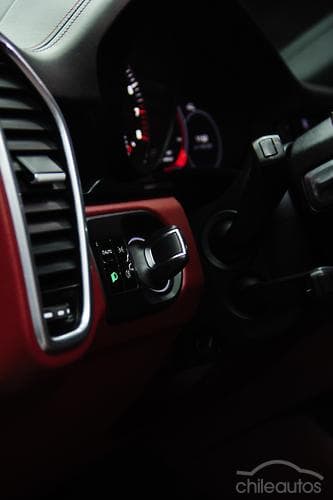Porsche Cayenne Coupe 11