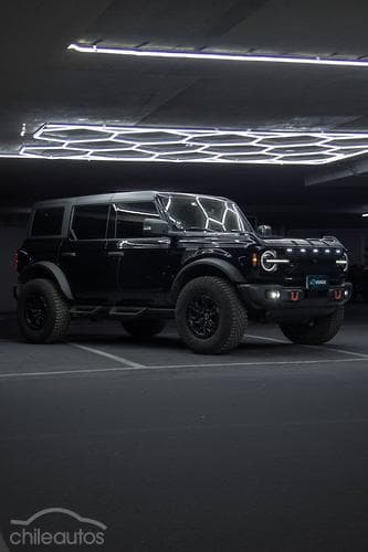 Ford Bronco 2