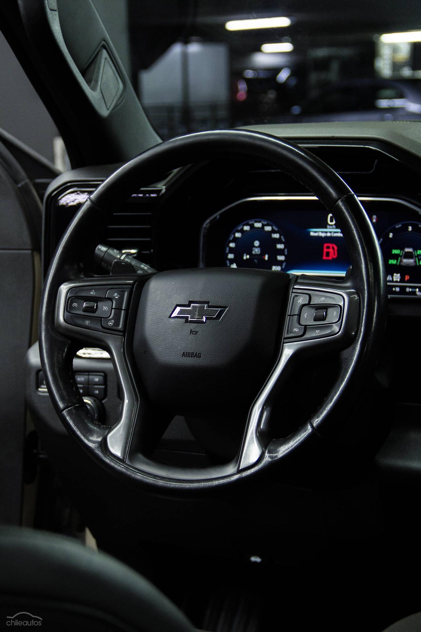 Chevrolet Silverado 20