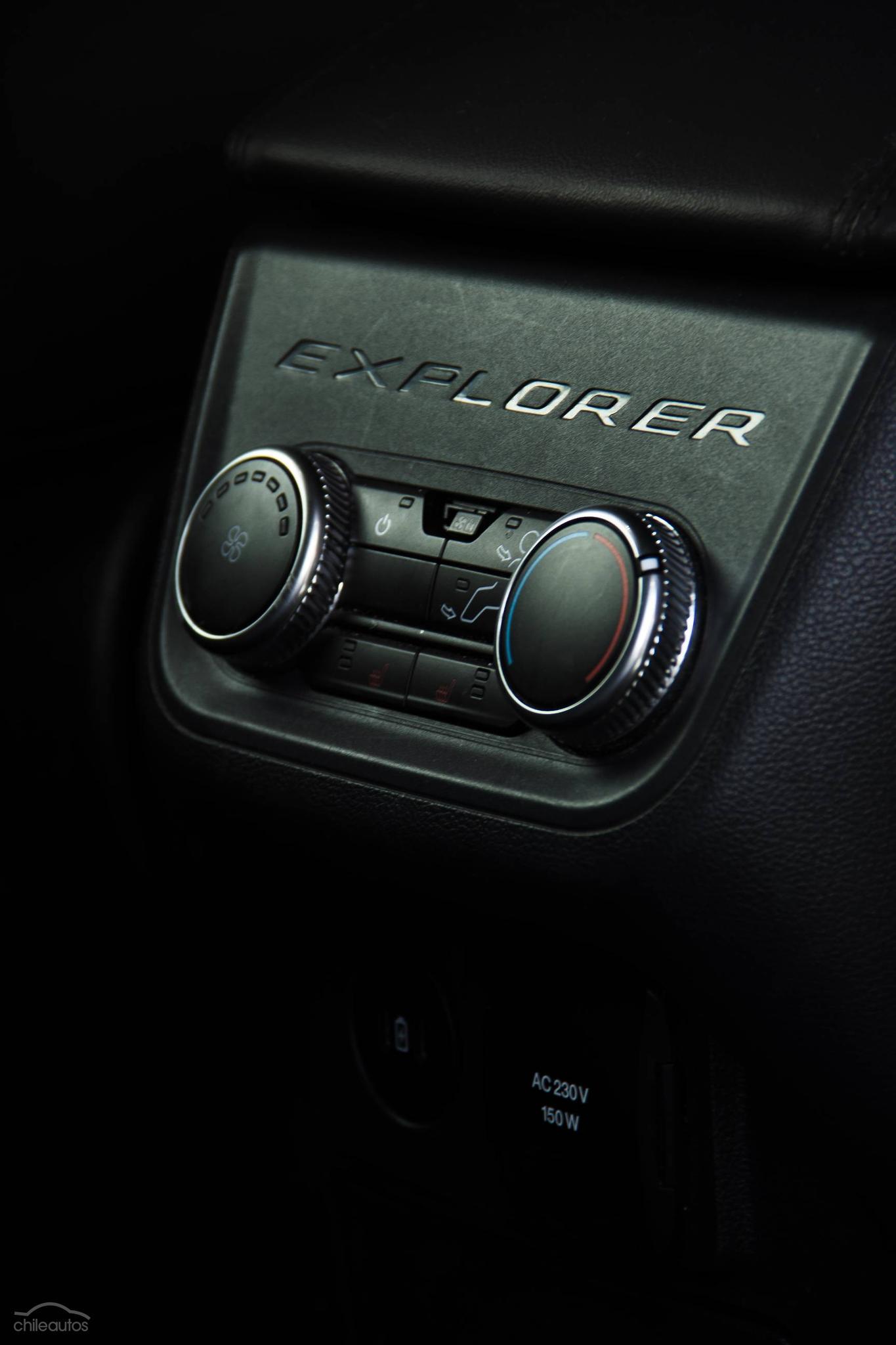 Ford Explorer 8