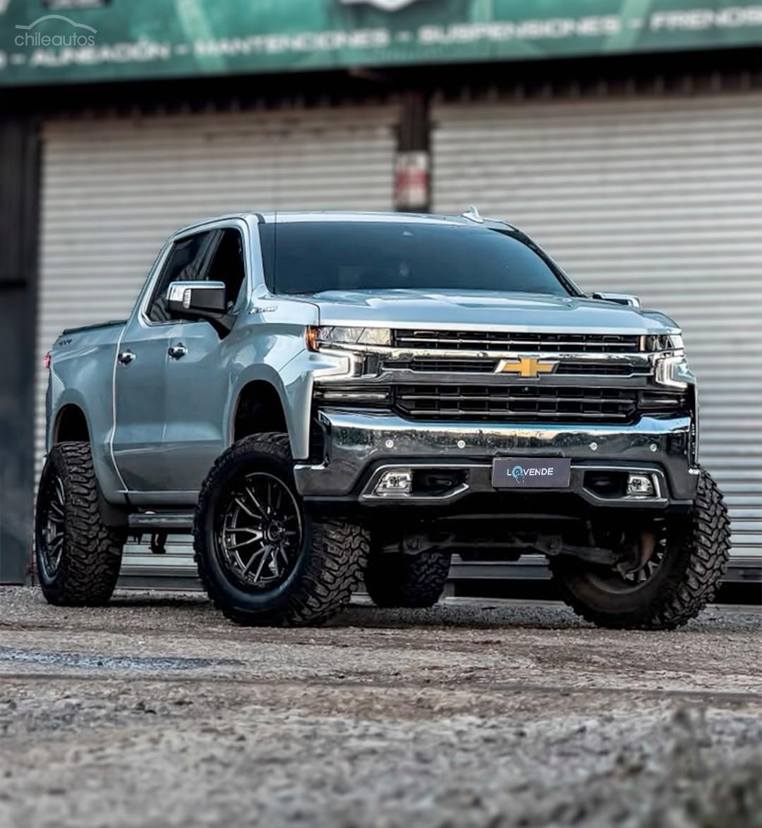 Chevrolet Silverado 2