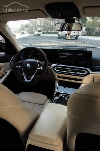 BMW 320I 13